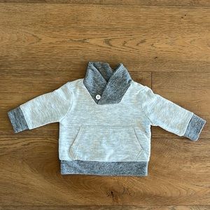 Baby gap sweater size 3-6 months